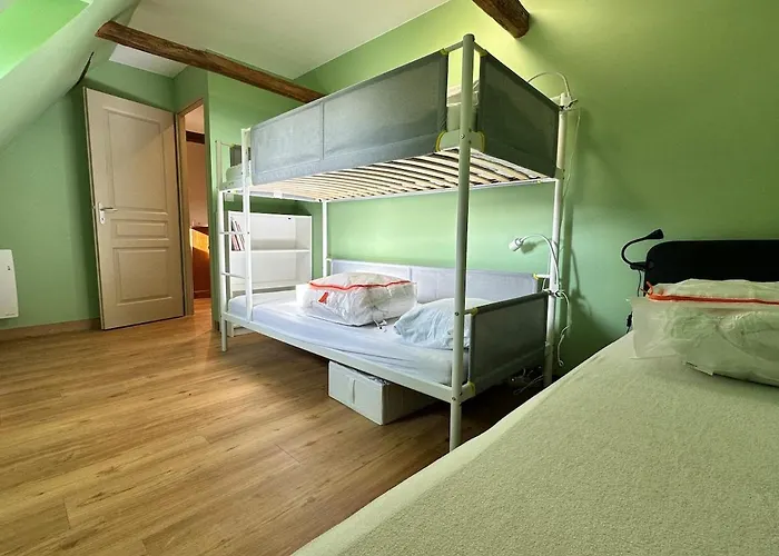 Chalet Ferme De Montagne Fraichement Renovee Heches