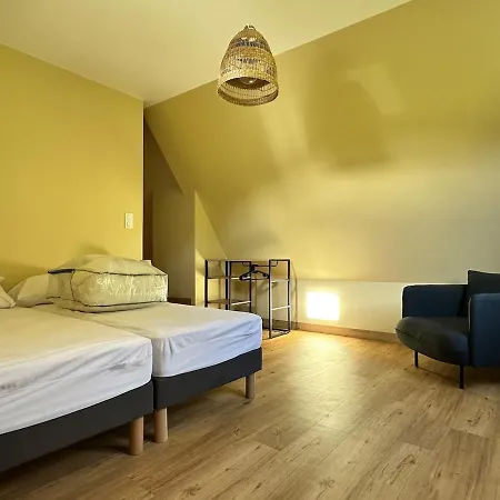 Chalet Ferme De Montagne Fraichement Rénovée Heches