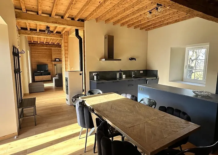 Шале Ferme De Montagne Fraichement Renovee Heches